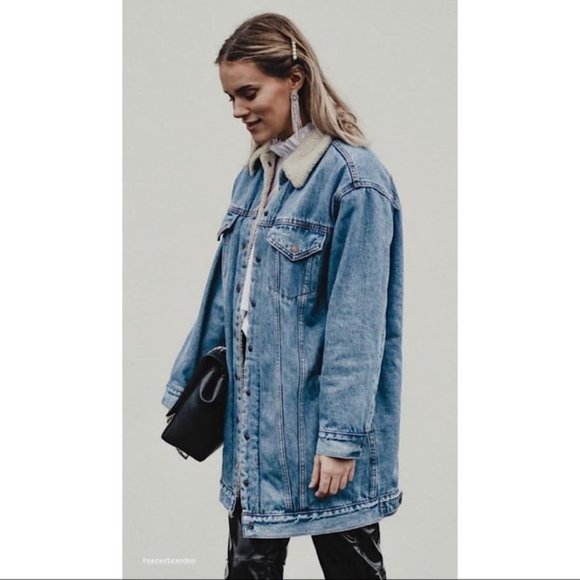 Levis lengthened sherpa trucker Clearance